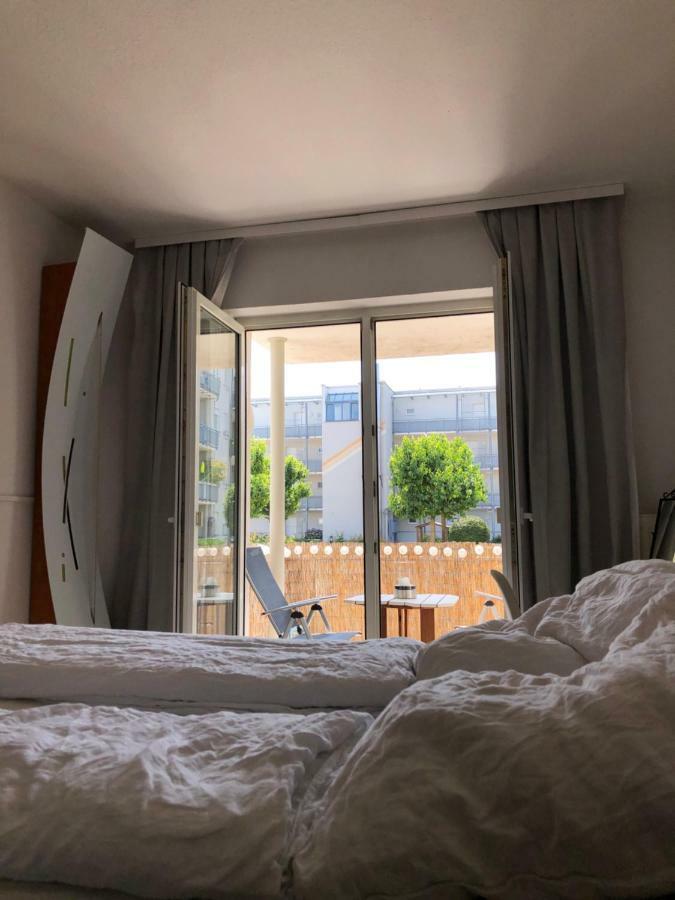 Parkplatz Und Balkon - Burberg'S Heimathafen In Wiesbaden Exterior photo